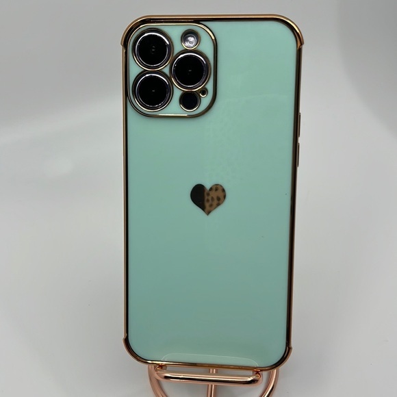 Glamorous iPhone 12 Pro Max Case: Shiny Gold Edge, Heart‎ Design - Picture 4 of 4